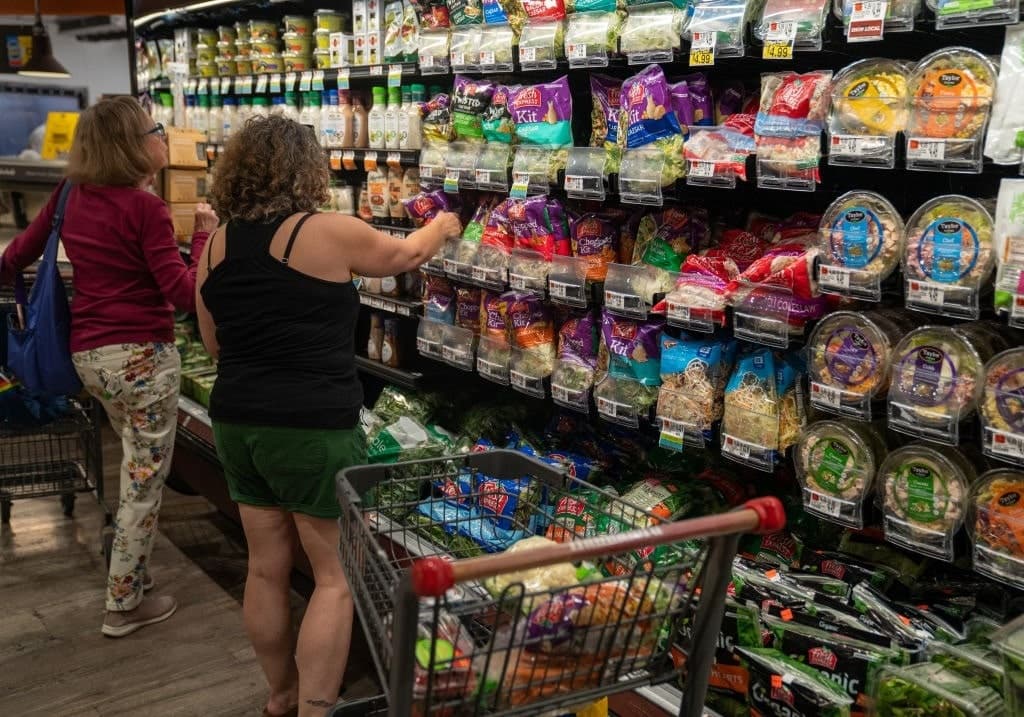 GettyImages-1508048266 US economy
