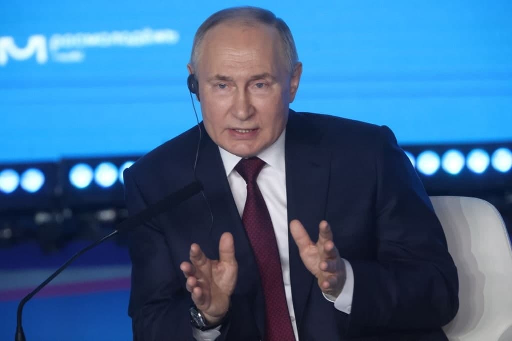 GettyImages-2057099606 Vladimir Putin