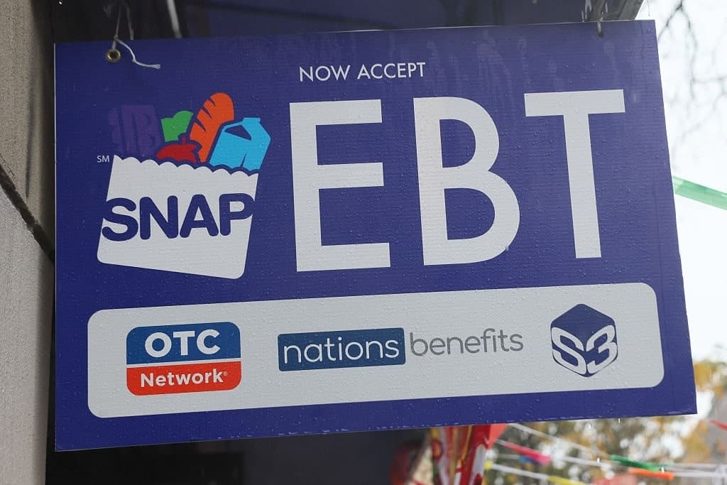 GettyImages-2244208854 food stamps
