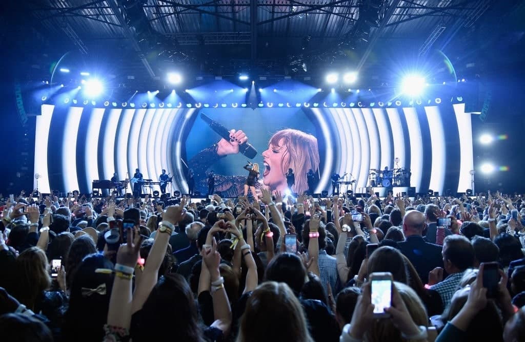 GettyImages-633868908 Taylor Swift - celebrity